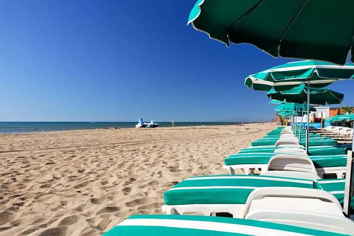 Camping für 6 Personen, mit Terrasse, mit Haustier in Hérault - 4