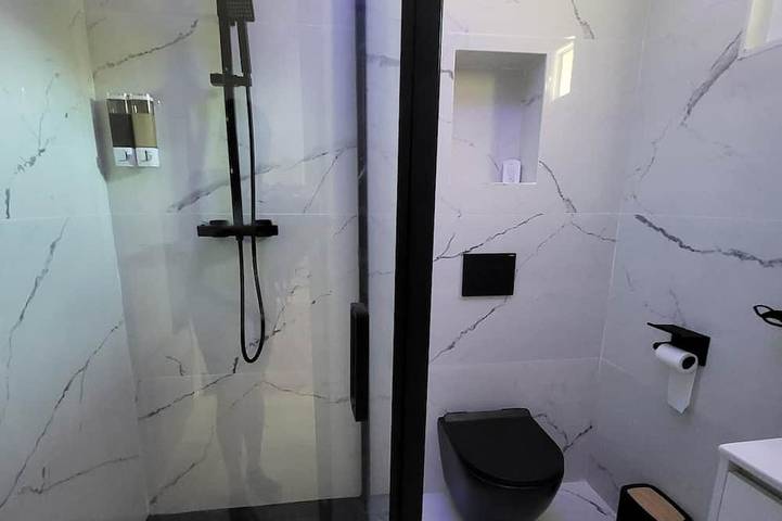 Ganze Wohnung, Charming T2 apartment in the city center in La Crau, Mittelmeerküste (Frankreich)