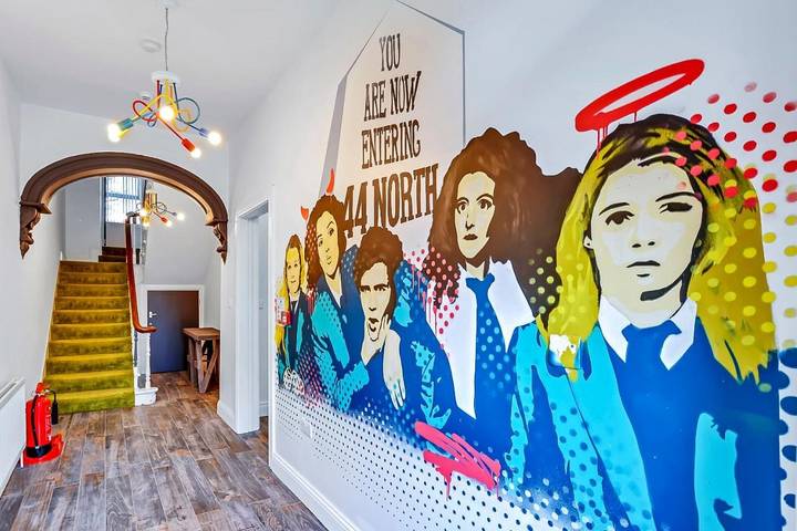 Chambre d’hôte pour 20 personnes, avec jardin dans Derry Londonderry