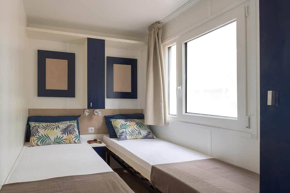 Camping Village Baia Blu La Tortuga Baia Elite for 6 people in Lu Lamoni, Vignola Mare