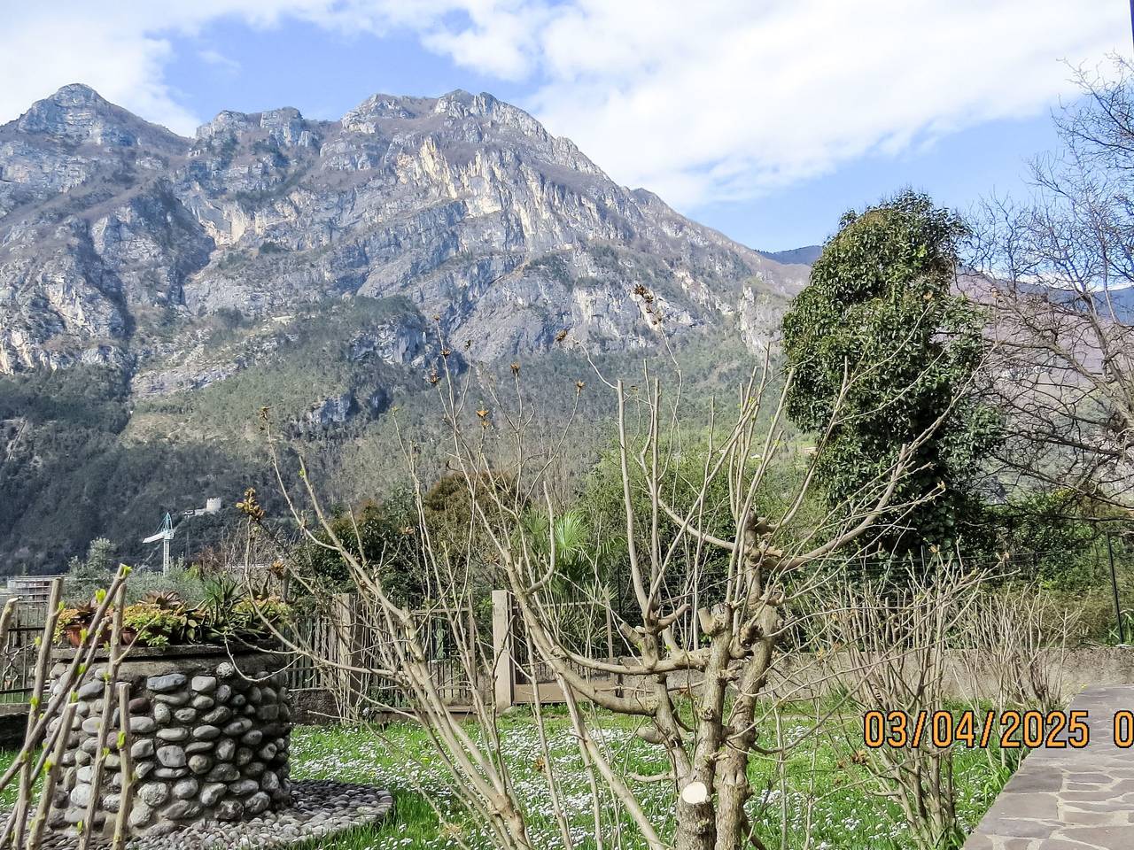 Apartamento entero, Villa im Grünen in Riva del Garda mit Terrasse in Riva del Garda, Montañas Garda