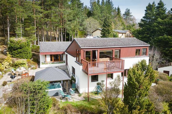 Ferienhaus für 8 Personen, mit Whirlpool und Garten sowie Balkon, mit Haustier - 1