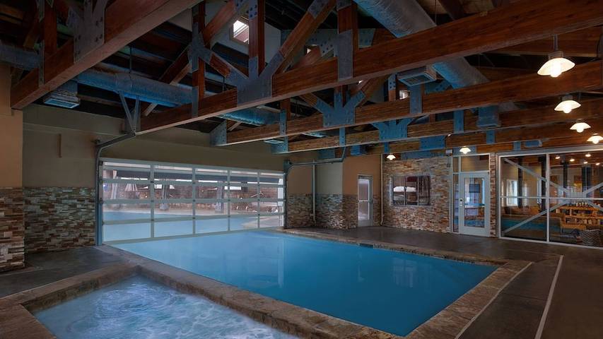Vacation apartment for 4 people, with pool and hot tub in Utah