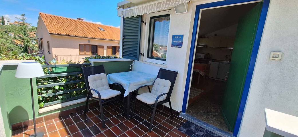 Ferienwohnung für 2 Personen, mit Balkon und Garten in Pjescana Uvala - 3