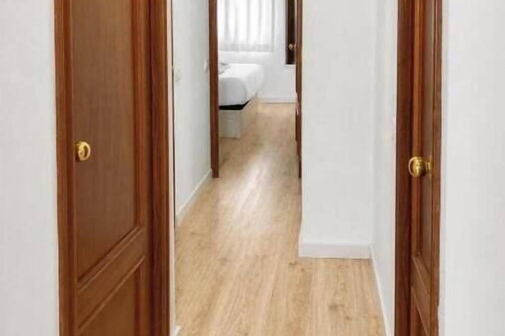 Entire apartment, Spacious Apartment - Port Fórum - Near Barcelona in Sant Adrià de Besòs, Barcelonès