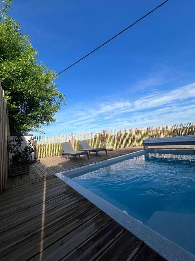 Gîte pour 6 personnes, avec jardin et piscine ainsi que terrasse et vue à Orliaguet - 3