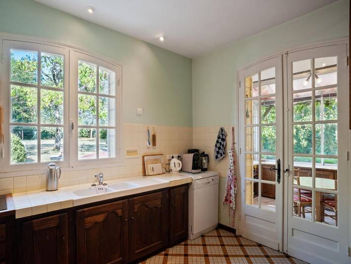 Location de vacances pour 8 personnes, avec terrasse et jardin à Vélines - 3