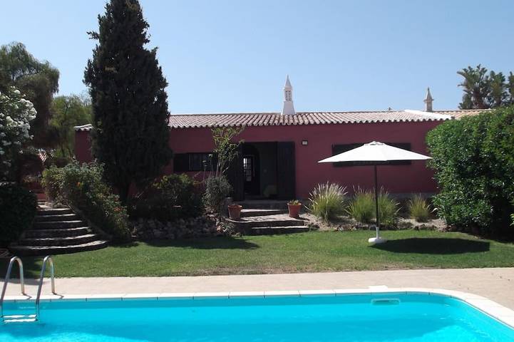 Gîte pour 5 personnes, avec Terrasse et Jardin à Albufeira