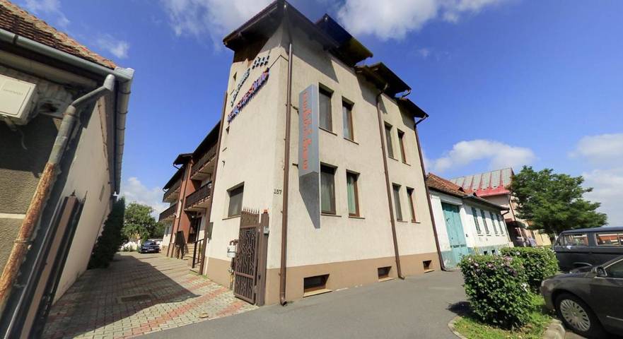 Maison d’hôte pour 2 personnes, avec Balcon et Jardin à Brașov