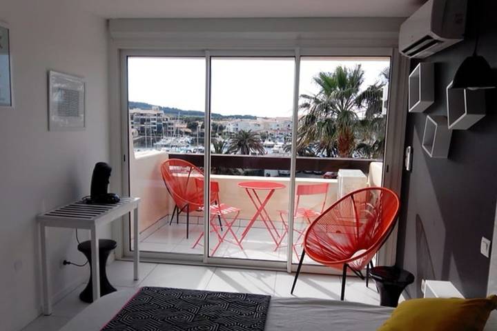 Gîte pour 2 personnes, avec terrasse dans Plage Naturiste (Le Cap d'Agde) - 2