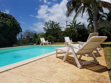 Gîte pour 4 personnes, avec terrasse et jardin à Saint-Leu