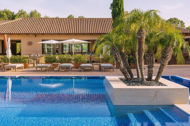 Glamping voor 6 personen, with tuin and sauna as well as terras and zwembad in de Algarve
