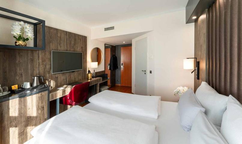 Hotel für 3 Personen, mit Terrasse und Ausblick in Neu-Ulm - 2