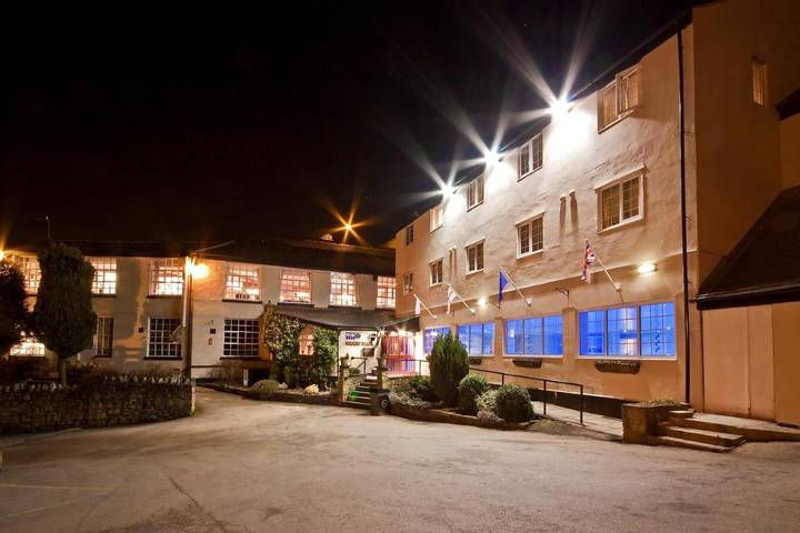 Hôtel pour 2 personnes, avec sauna et jardin ainsi que jacuzzi et piscine, animaux acceptés