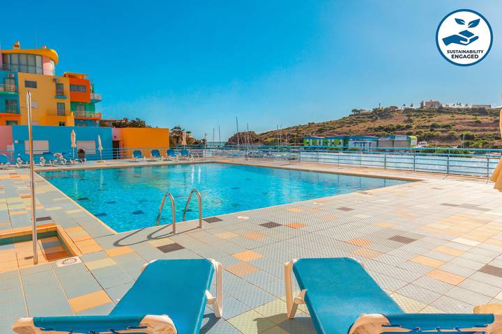 Apartment for 4 people, with balcony and pool in Albufeira