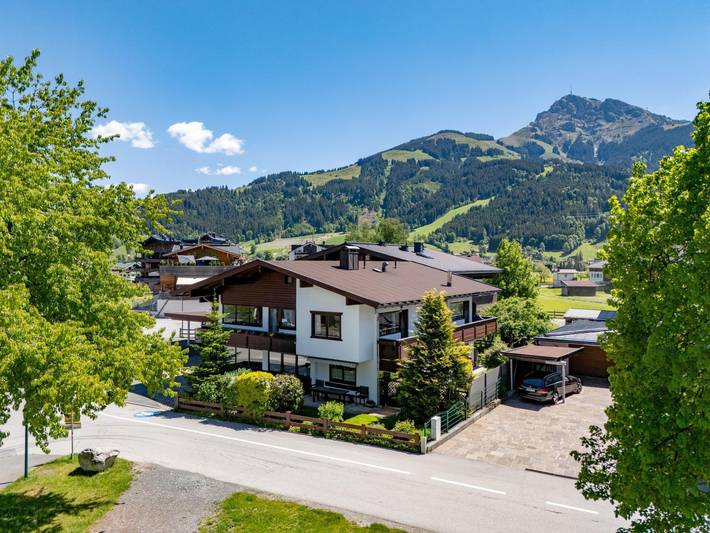 Ferienwohnung für 2 Personen, mit Balkon in Oberndorf in Tirol