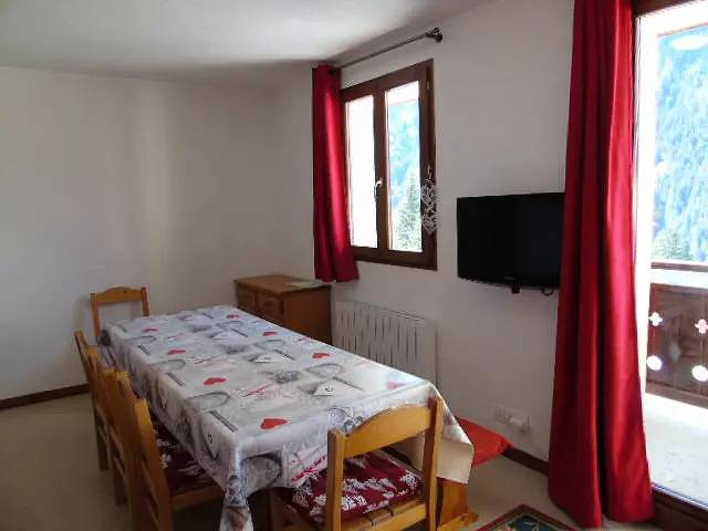 Chalet pour 8 personnes, avec balcon dans Valfréjus - 3