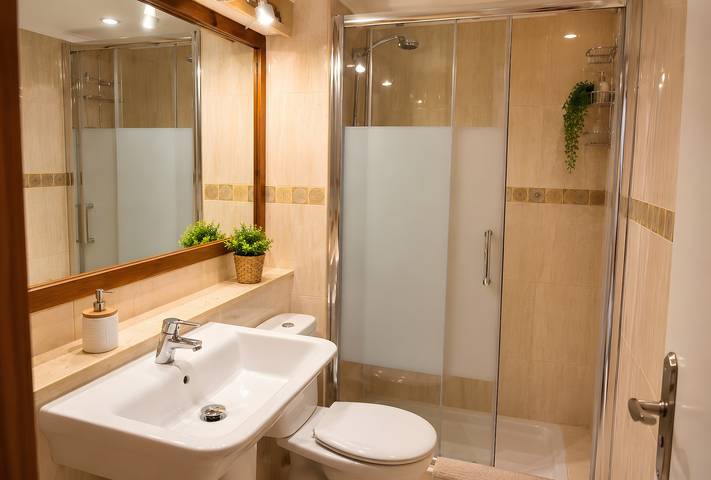 Entire apartment, Vacation Apartment 'Acapulco Beach' with Sea View, Shared Pool and Wi-Fi in San Eugenio Alto, Adeje