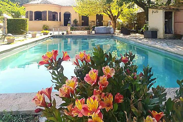 Appartement de vacances pour 4 personnes, avec piscine, animaux acceptés