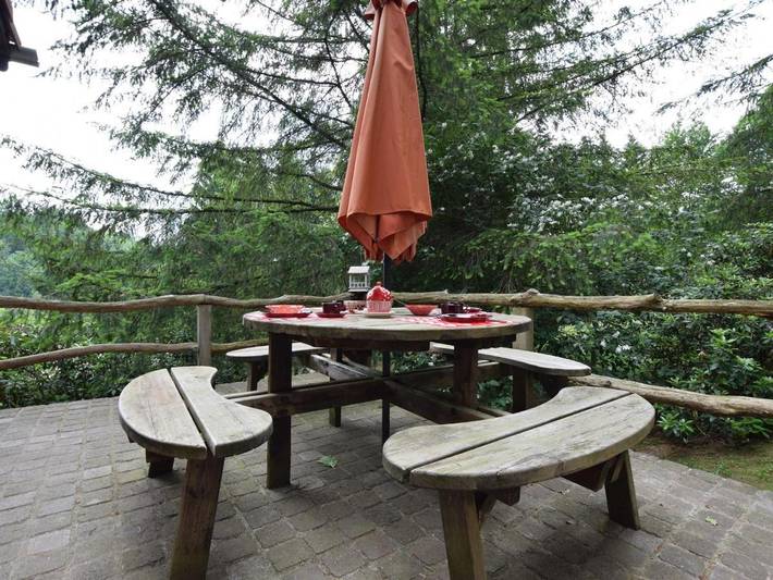 Chalet voor 7 personen, met Terras en Tuin in Houffalize