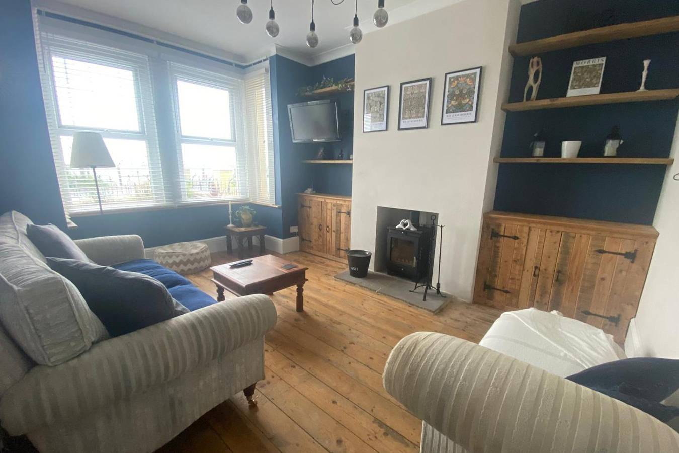Entire holiday apartment, Seaview 2 Bedroom House Sleeps 4 - Pets Ok -Wifi in Adur, West Sussex