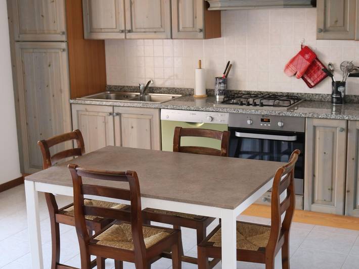 Ferienhaus für 4 Personen, mit Terrasse und Pool sowie Seeblick in Lazise - 3