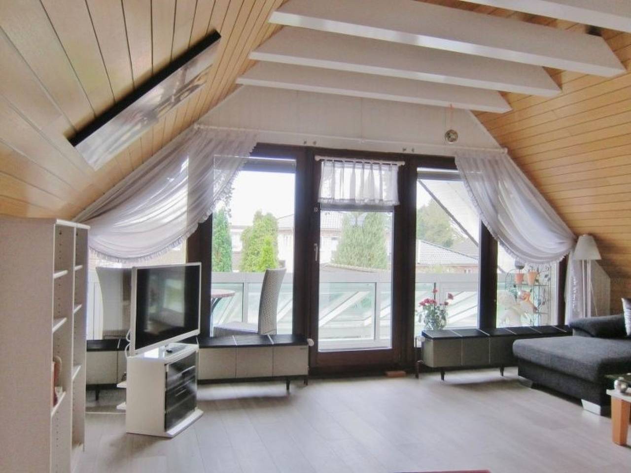 Ganze Wohnung, Wunderschöne Wohnung in Uphusen mit Grill in Achim, Landkreis Verden