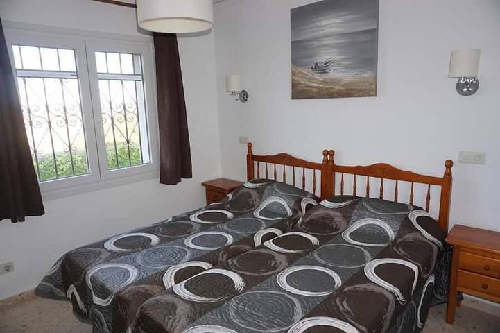 Chalet für 4 Personen, mit Garten, mit Haustier in Oliva - 2