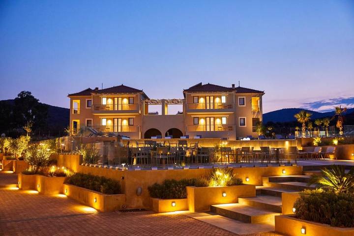 Hotel für 2 Personen, mit Kinderpool und Pool sowie Garten und Whirlpool in Monemvasia Gemeinde
