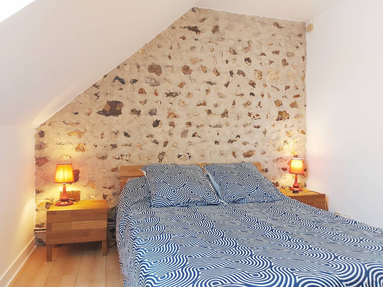 Casa rural acogedora con jardín, chimenea y Wifi en Châteaudun in Châteaudun, Región de Châteaudun