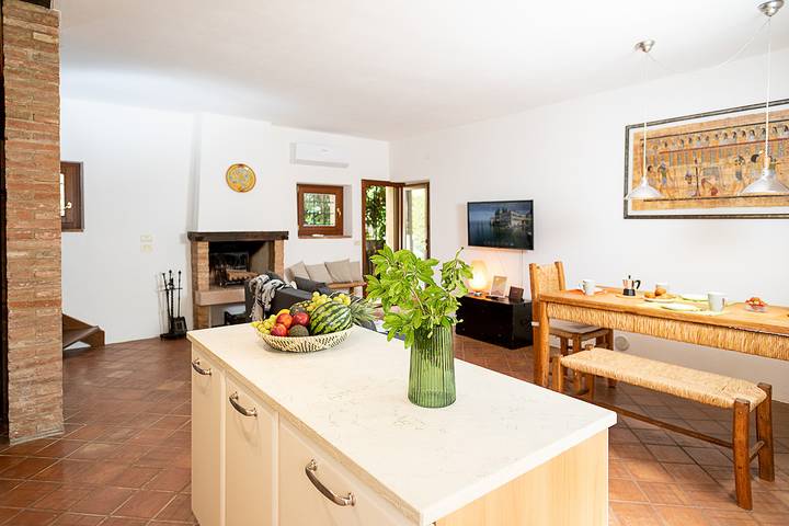 Regarda - Countryhouse Nocino 2 nella verde campagna gardesana in Lazise, Montañas Garda