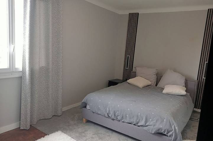 Location de vacances pour 12 personnes, avec jardin ainsi que piscine et terrasse à Saint-Philbert-de-Grand-Lieu - 4