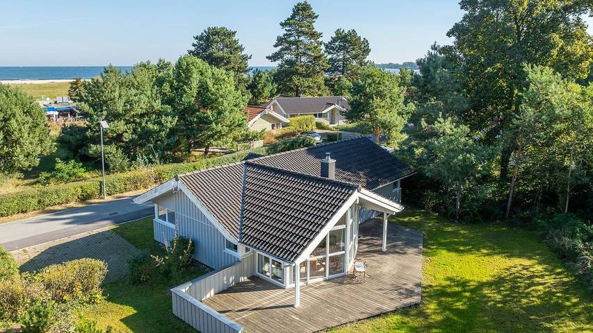 Ferienhaus für 6 Personen, mit Whirlpool und Sauna sowie Garten in Travemünde