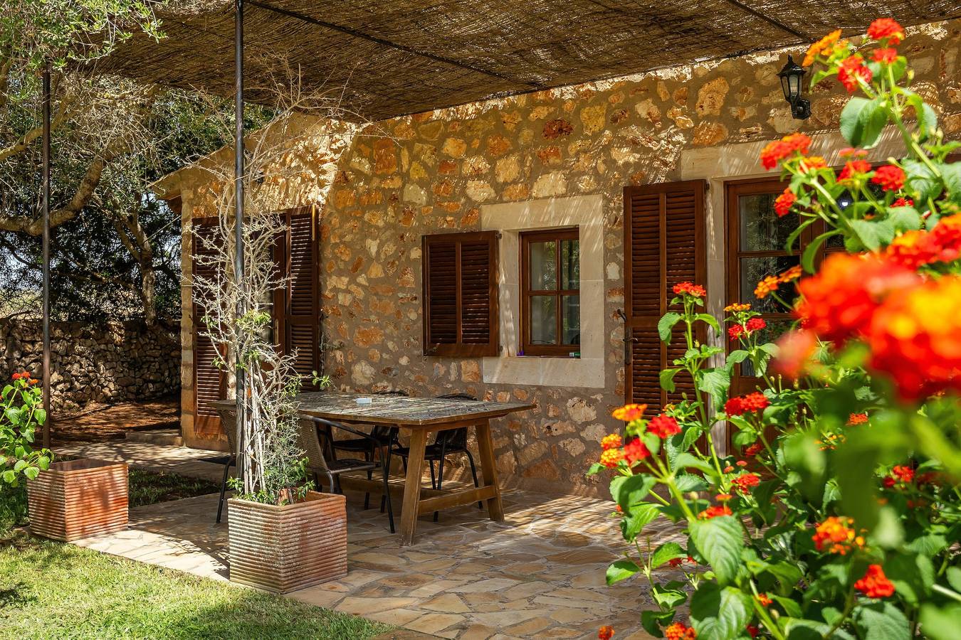 Finca "Mirabo Ramonet" mit Bergblick, Wlan, Pool, Garten & Terrasse in Son Negre, Felanitx
