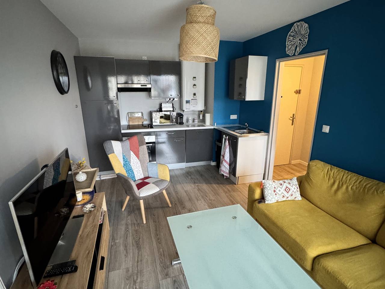 Ganze Wohnung, Angenehme 2-Zimmer-Wohnung mit Balkon und Parkplatz in Villers-sur-Mer in Villers-sur-Mer, Lisieux und Umgebung