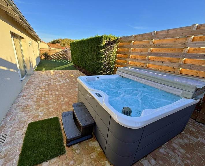 Maison de vacances pour 6 personnes, avec Jacuzzi ainsi que Terrasse et Jardin