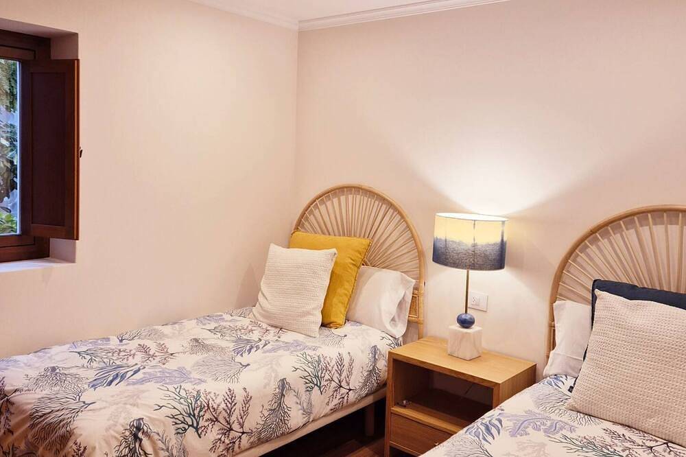 Entire apartment, Duplex in Pazo Marqués de Aranda in Pontevedra City, Rías Baixas