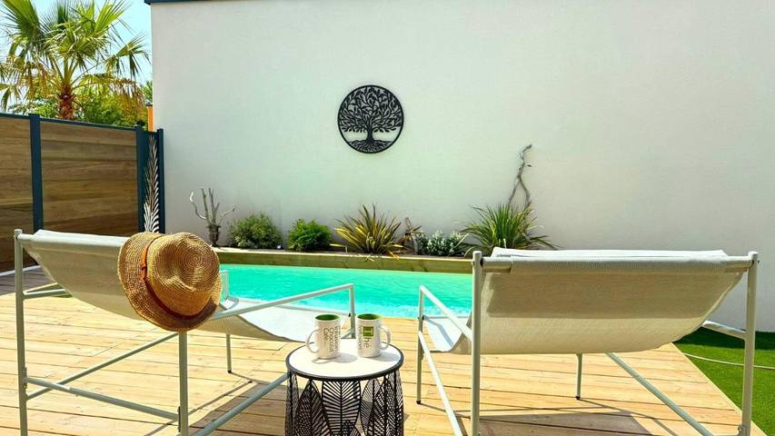 Villa pour 4 personnes, avec Terrasse ainsi que Jardin et Piscine à L'Isle-sur-la-Sorgue
