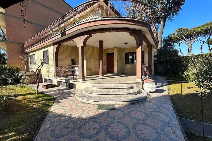 Villa para 9 pessoas, com jardim e varanda em Roma