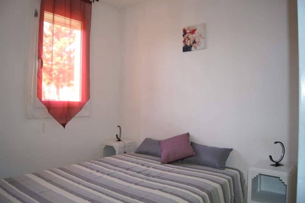 Appartement entier, Lara 2 - T2 Balcon Piscine Lit double & clic-clac  Parking privatif in Cap d'Agde, Agde