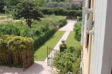 Gîte pour 8 personnes, avec jardin à Mazan