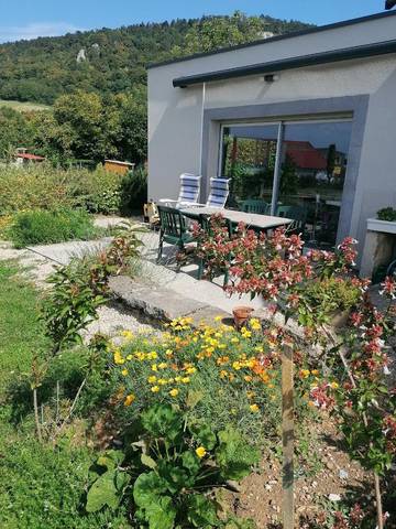 Chambre d’hôte pour 2 personnes, avec jardin et vue dans le Jura