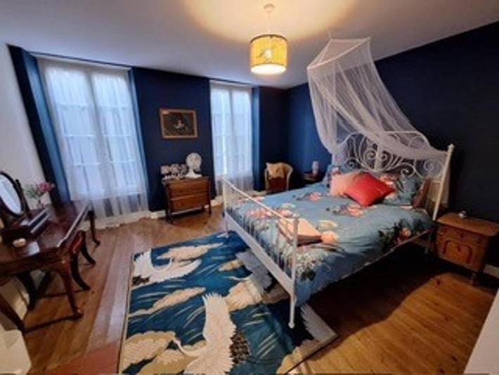 Location de vacances pour 8 personnes, avec Balcon et Terrasse ainsi que Jardin et Piscine à Beauvais-sur-Matha