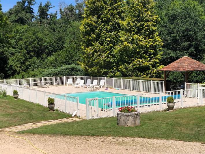 Location de vacances pour 4 personnes, avec Terrasse ainsi que Jardin et Piscine dans Lac de Pont - 3