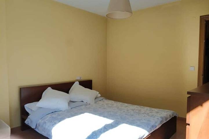 Appartement entier, Appartement Barreiros - Plage de Catedrales 5 pers. (2 chambres) vue sur l'estuaire de Foz in Praia de Anguieira (Barreiros), Barreiros
