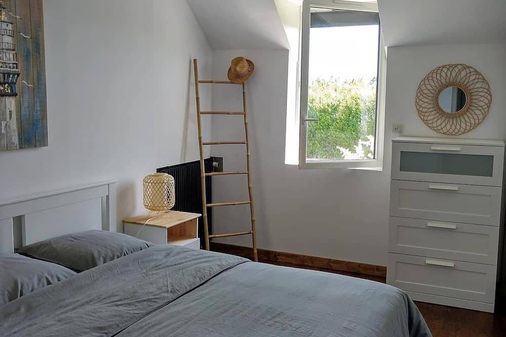 Chateau / Country House in Surville, La Haye (Manche)