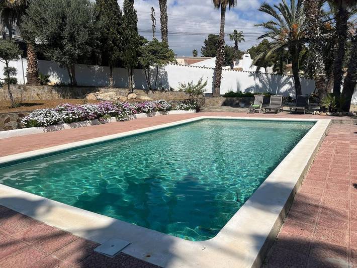 Casa rural para 8 personas, con Balcón y Terraza además de Jardín y Piscina en Cunit - 4