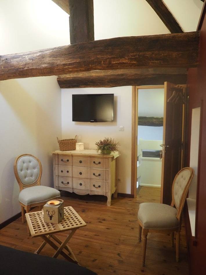 Location de vacances pour 2 personnes, avec jardin dans le Jura - 2