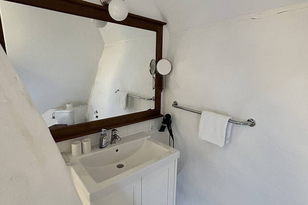 Ganze Wohnung, Ferienwohnung Kornboden im Pilsumer Hof mit traumhaftem Garten in Pilsum, Krummhörn
