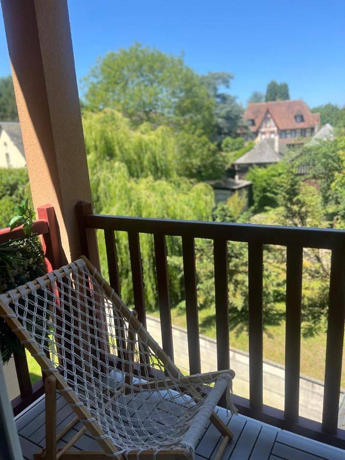 Appartement de vacances pour 4 personnes, avec vue sur le lac ainsi que vue et terrasse, animaux acceptés